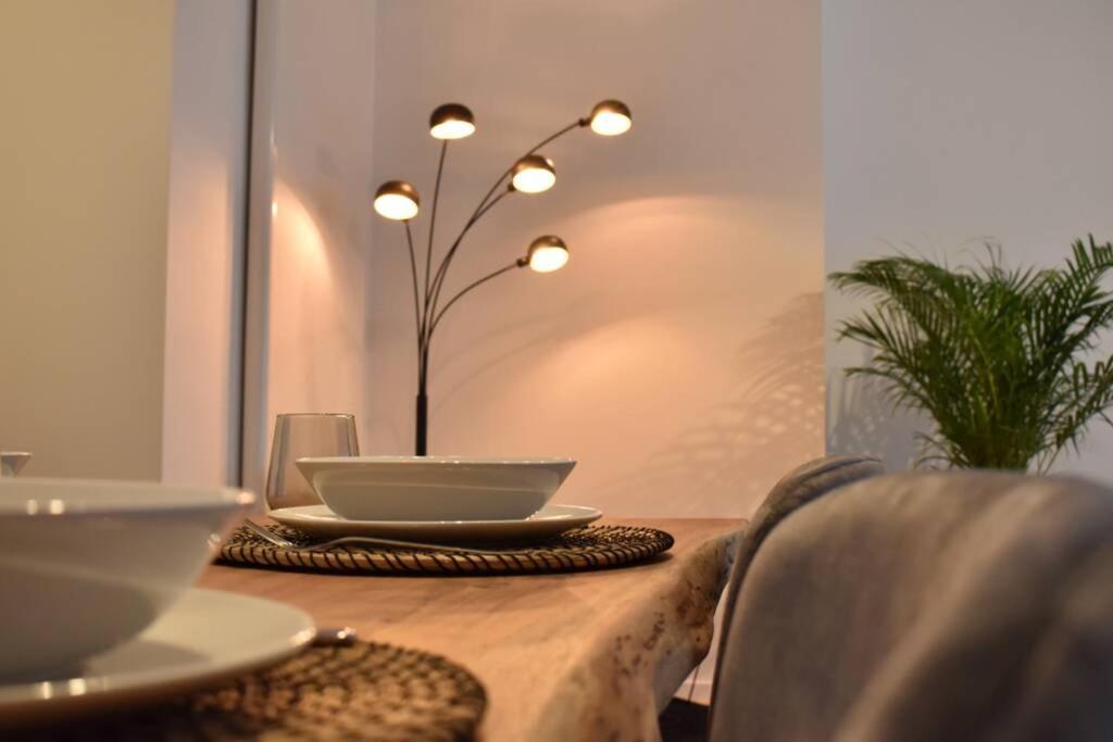 Vernieuwd Appartement Op 200M Van De Zee Ostend Luaran gambar