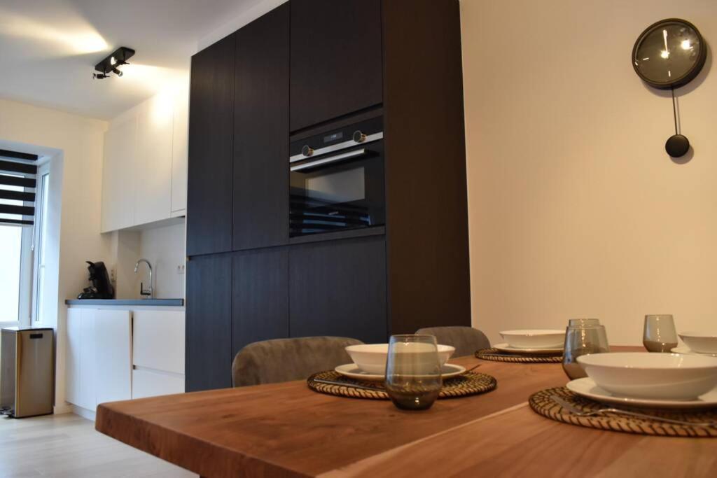 Vernieuwd Appartement Op 200M Van De Zee Ostend Luaran gambar