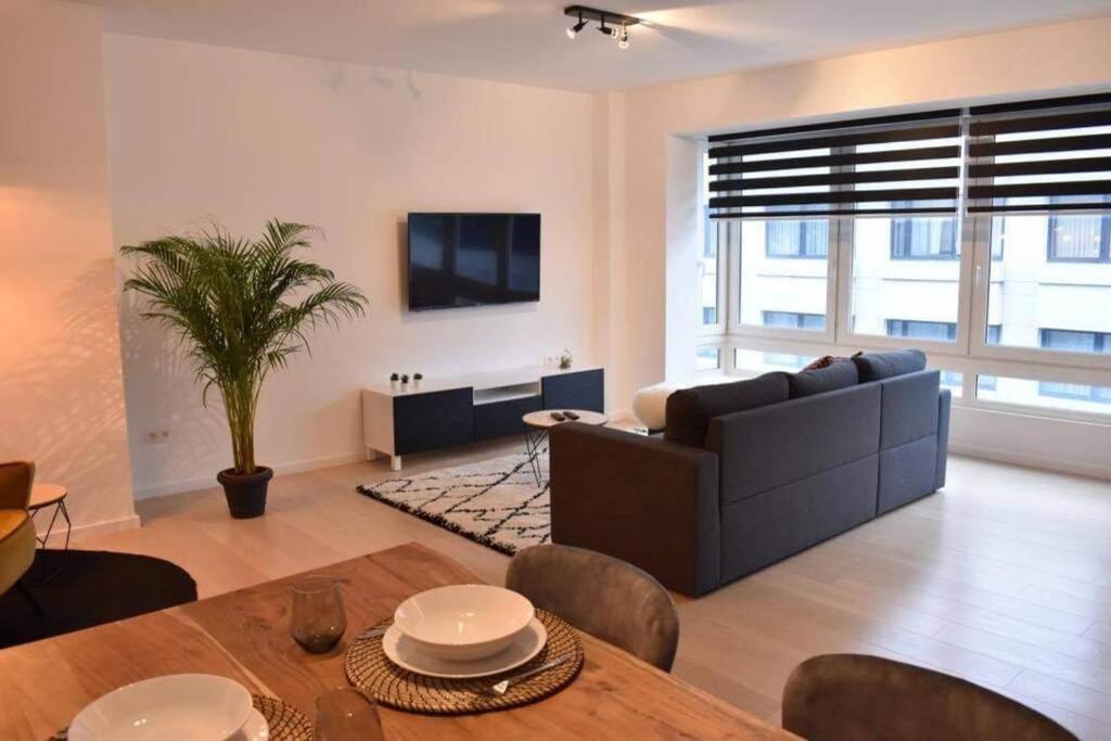 Vernieuwd Appartement Op 200M Van De Zee Ostend Luaran gambar